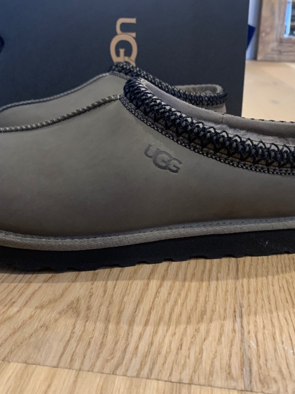 UGG TASMAN II NUBUCK Mens size 11 - Dried Oregano
